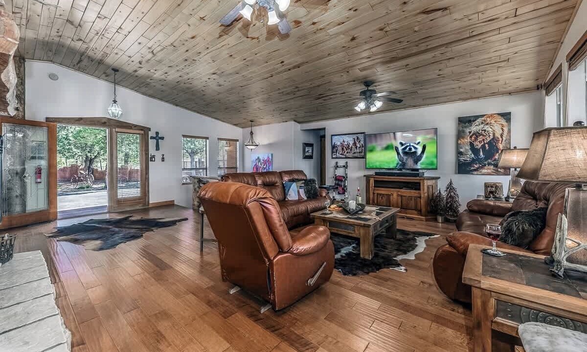 Photo of Livingroom in Ruidoso