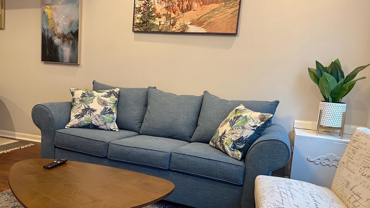 Photo of Livingroom in Upper Fells Point