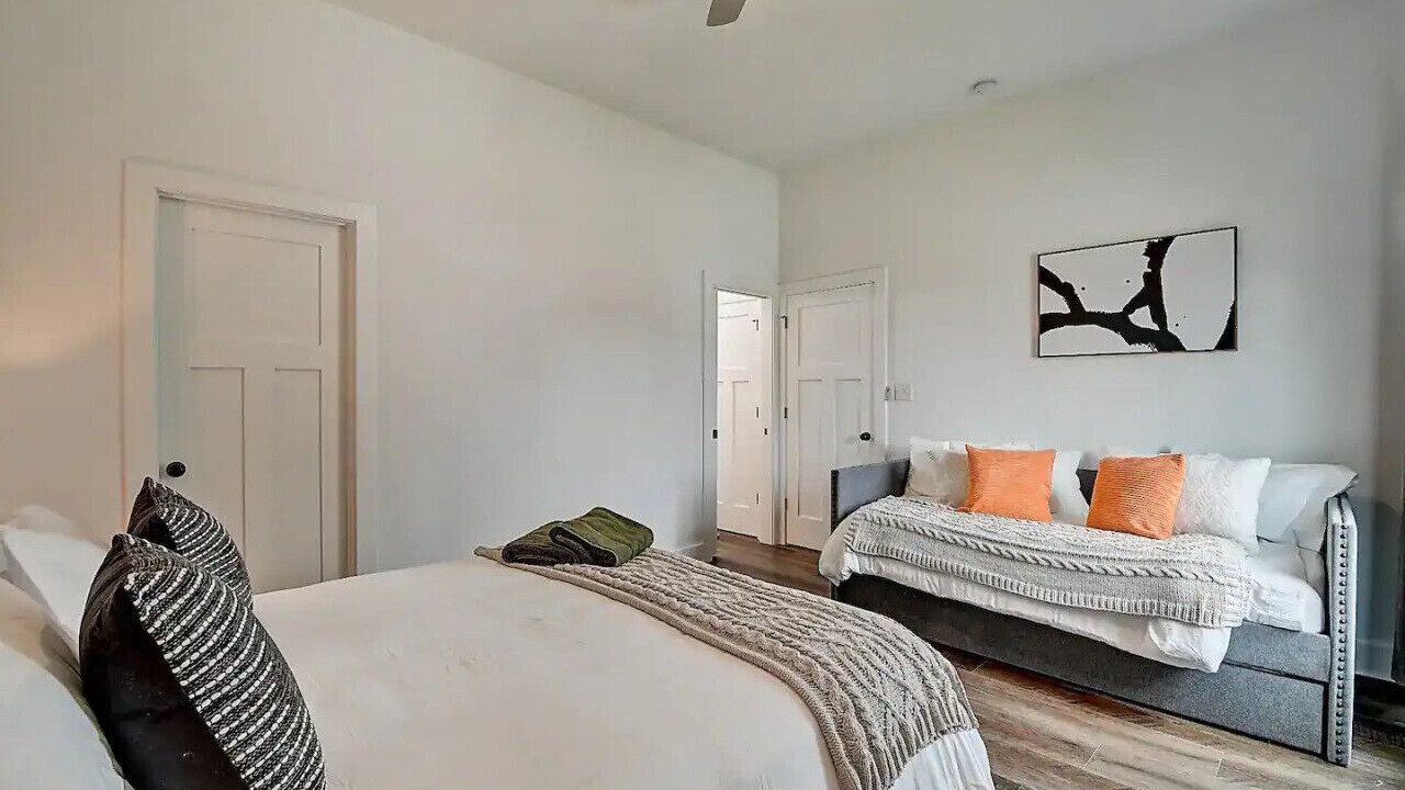 Photo of Bedroom in Fountain Square