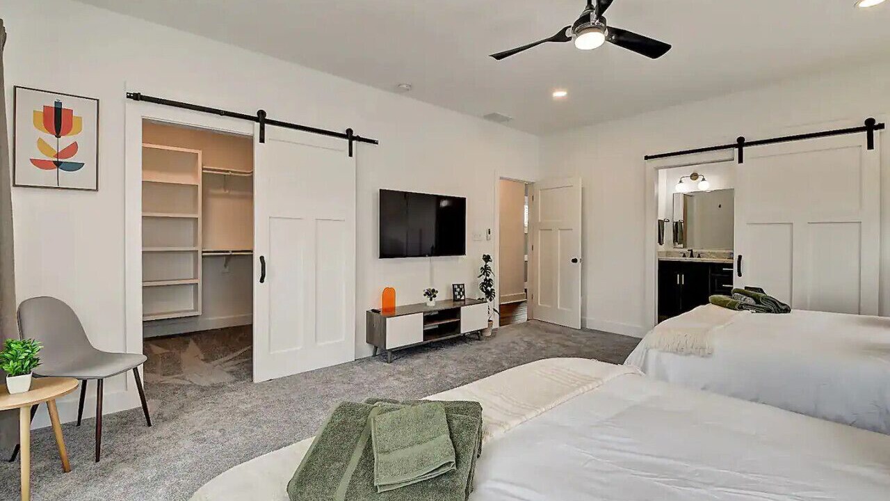 Photo of Bedroom in Fountain Square