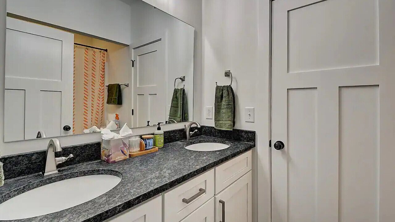 Photo of Bathroom in Fountain Square