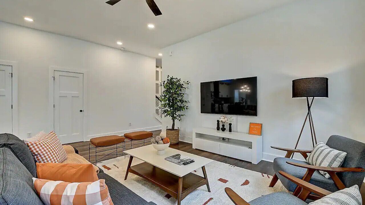 Photo of Livingroom in Fountain Square