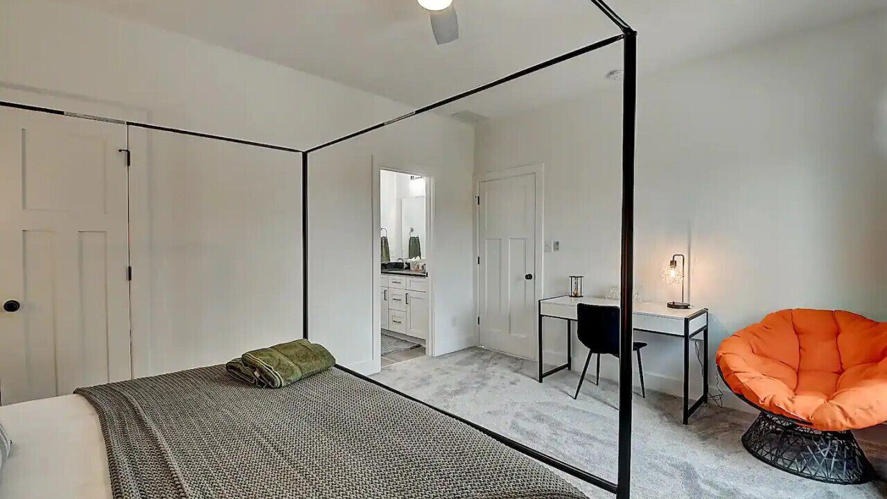 Photo of Bedroom in Fountain Square