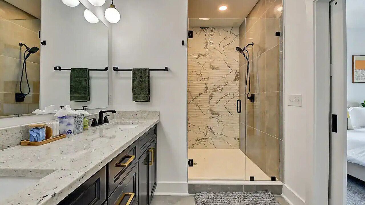 Photo of Bathroom in Fountain Square