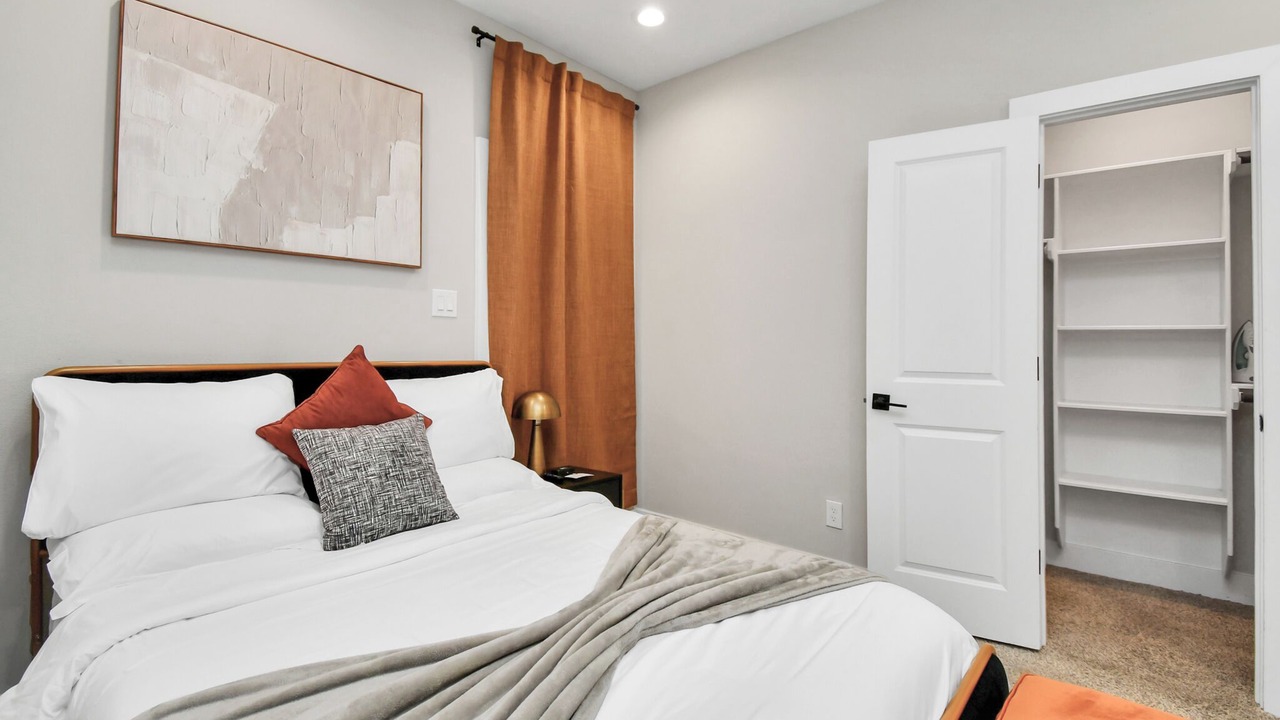 Photo of Bedroom in Brookhollow