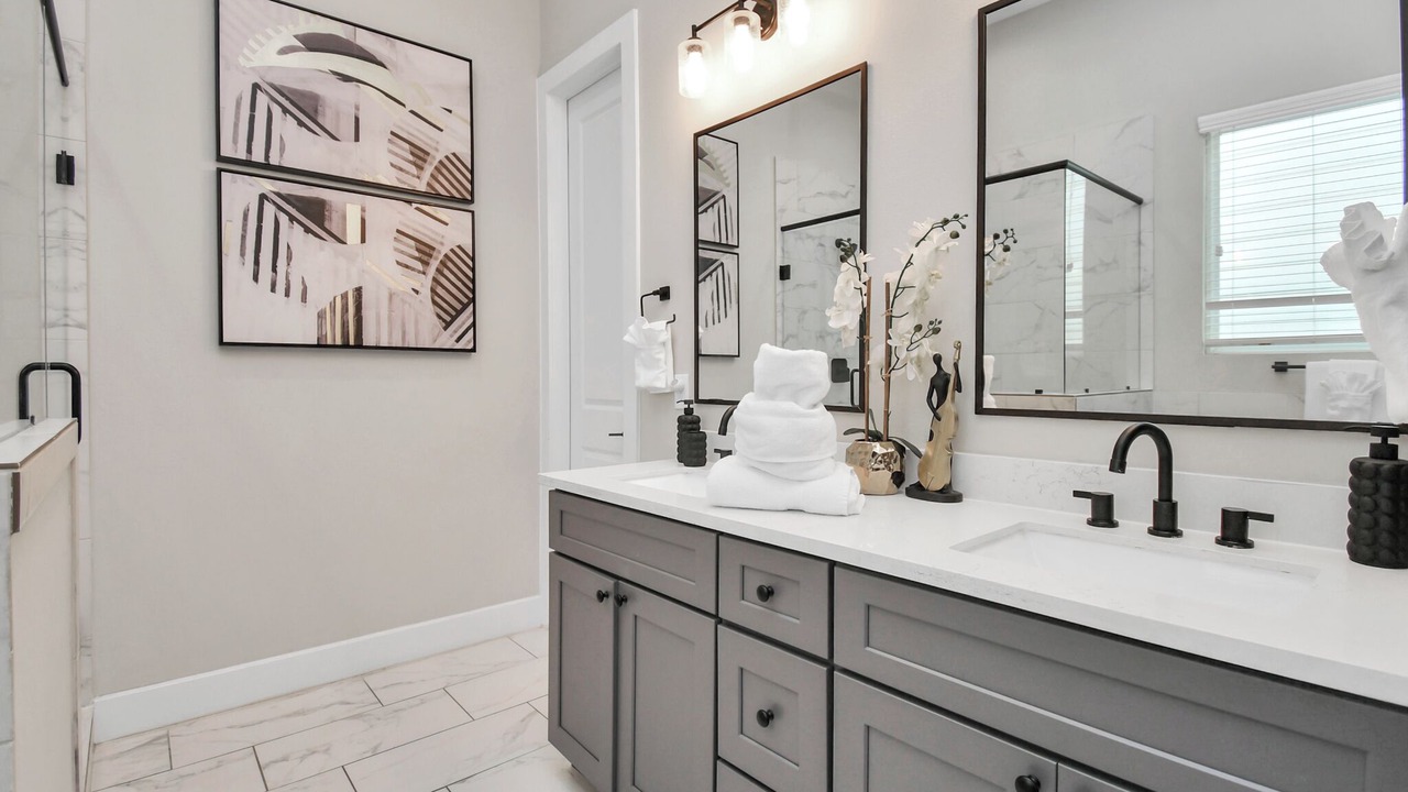 Photo of Bathroom in Brookhollow