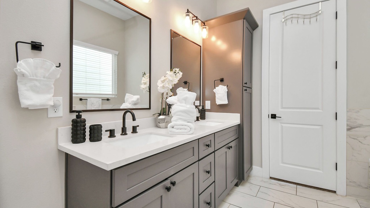 Photo of Bathroom in Brookhollow