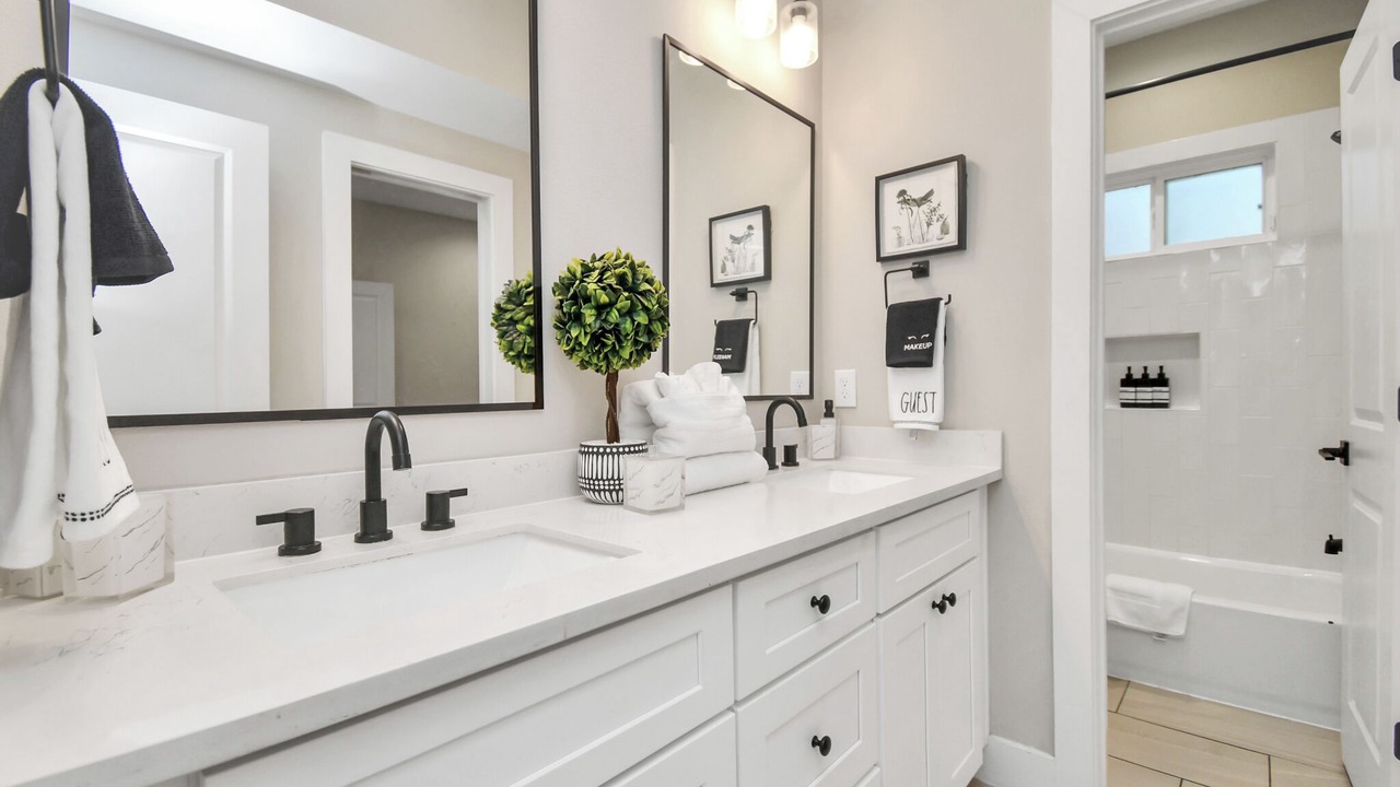 Photo of Bathroom in Brookhollow