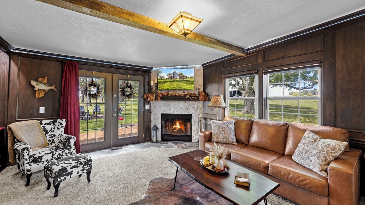 Photo of Livingroom in New Century