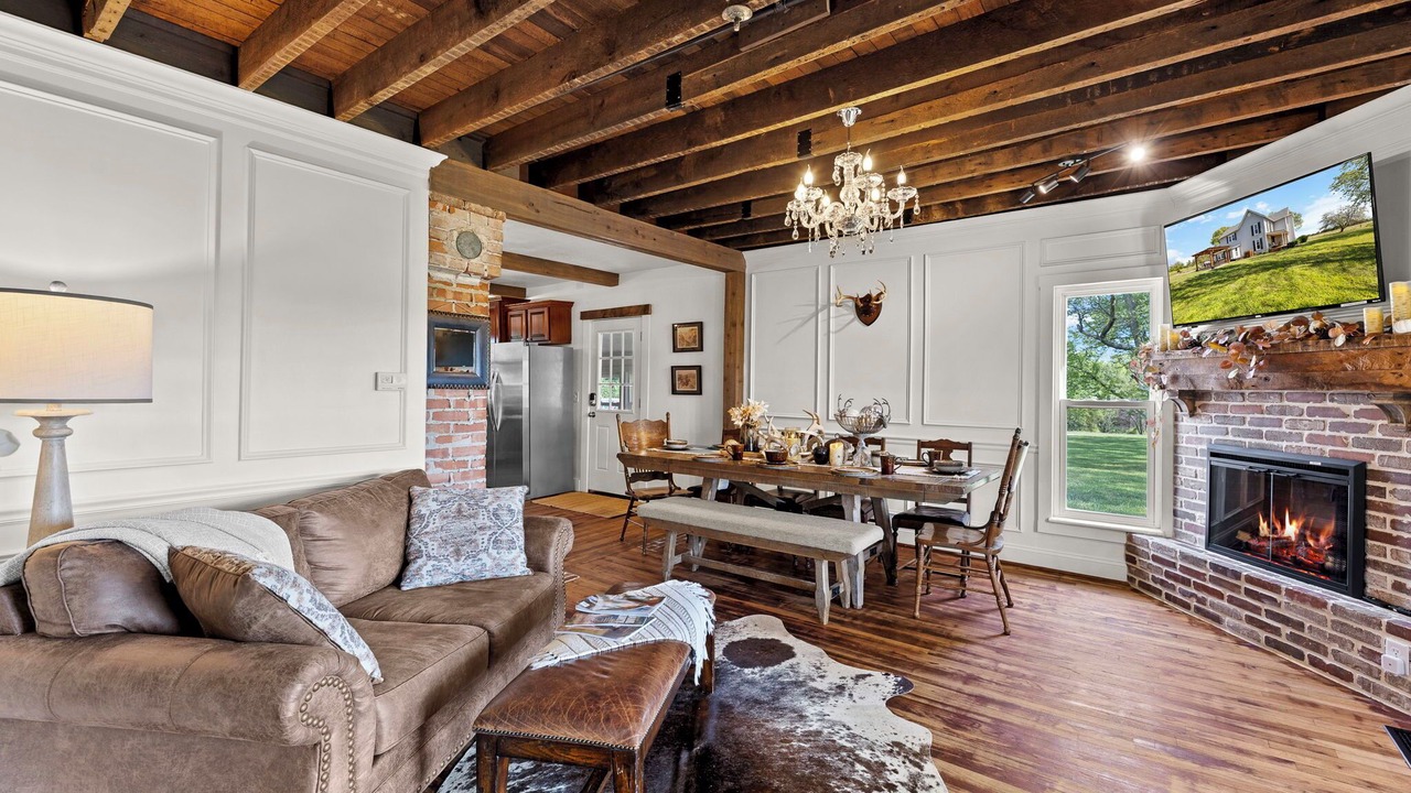 Photo of Livingroom in New Century