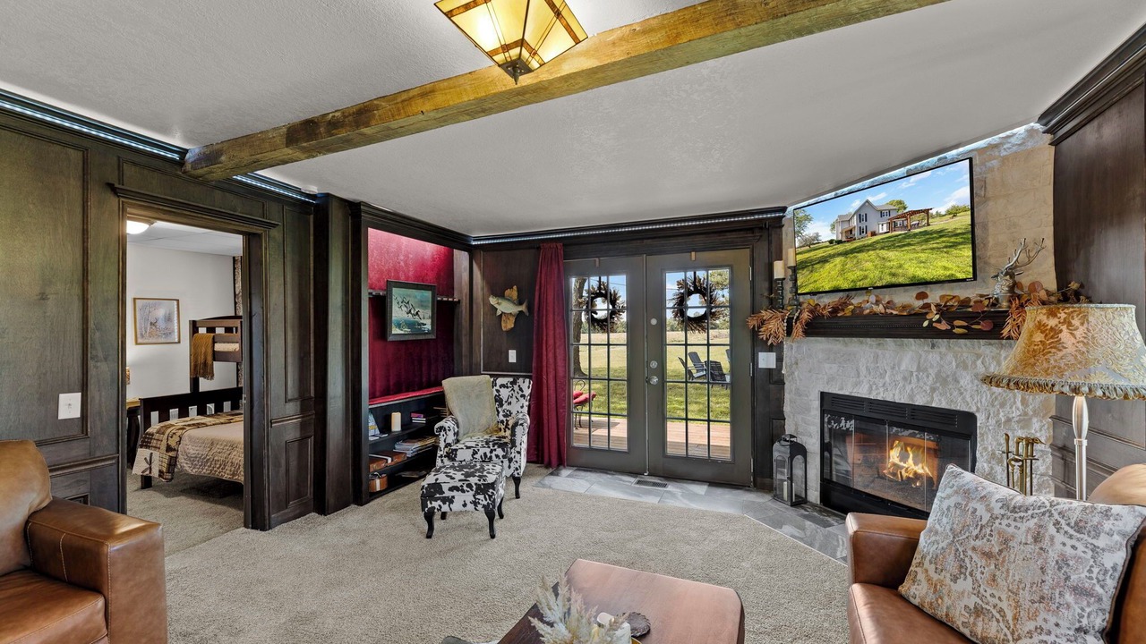 Photo of Livingroom in New Century