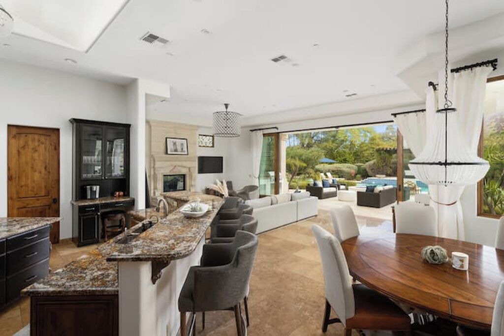 Photo of Livingroom in Camelhead Estates