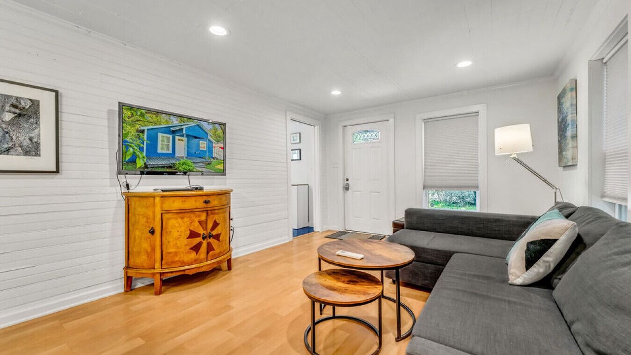 Photo of Livingroom in Chestnut