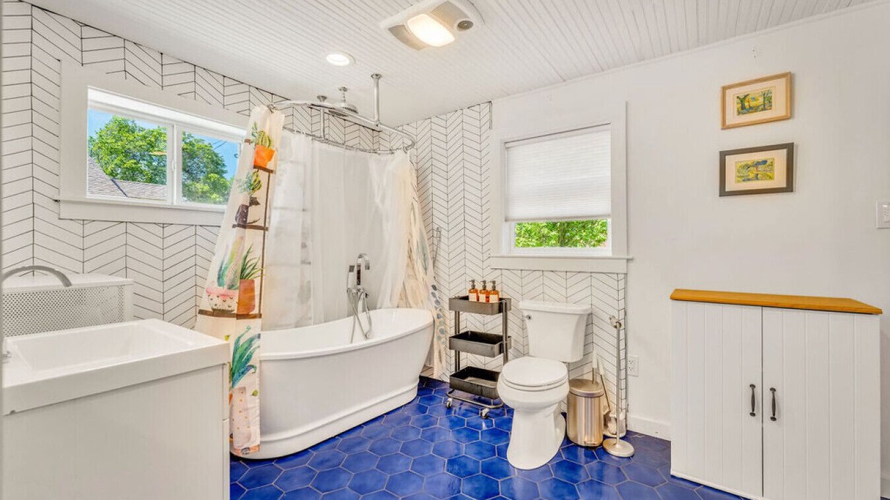 Photo of Bathroom in Chestnut