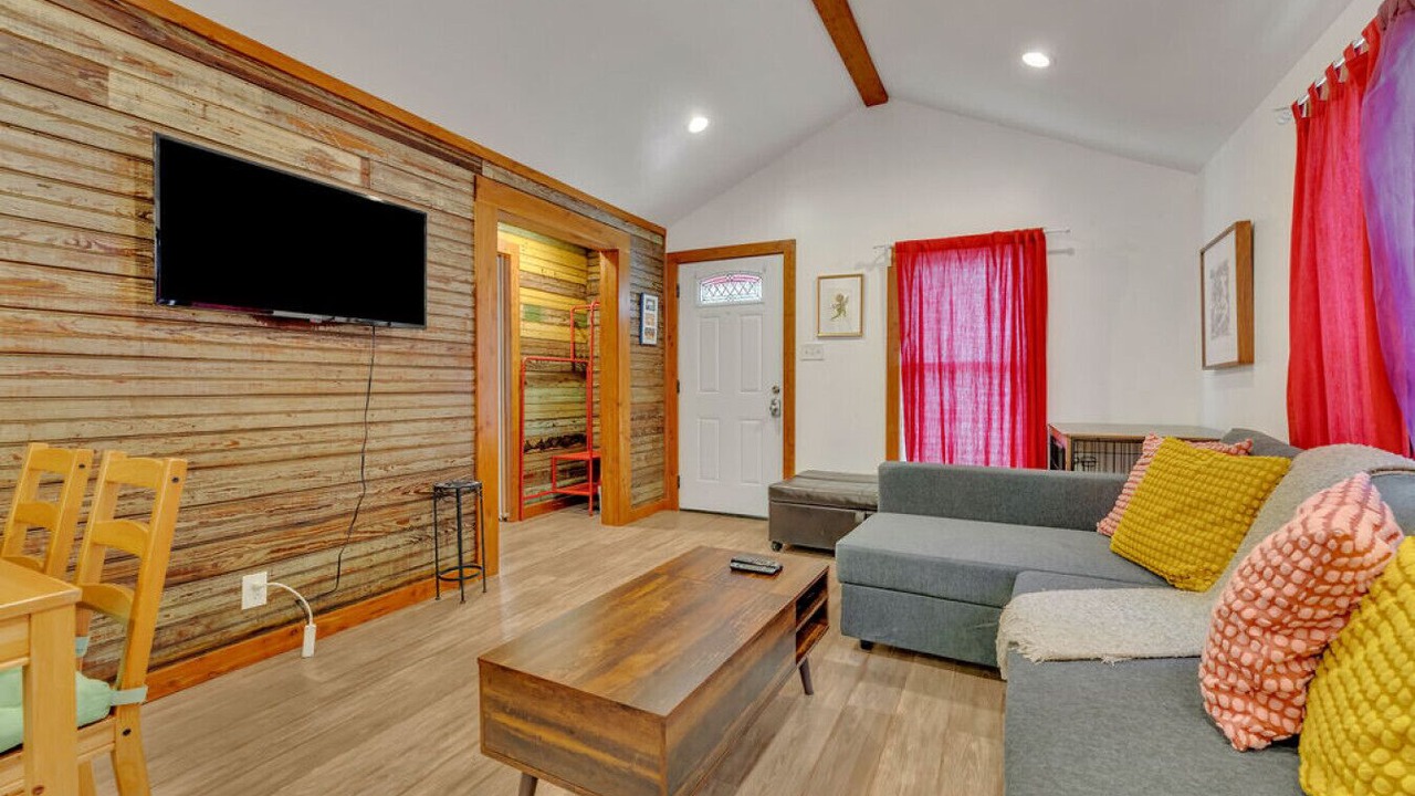 Photo of Livingroom in Chestnut