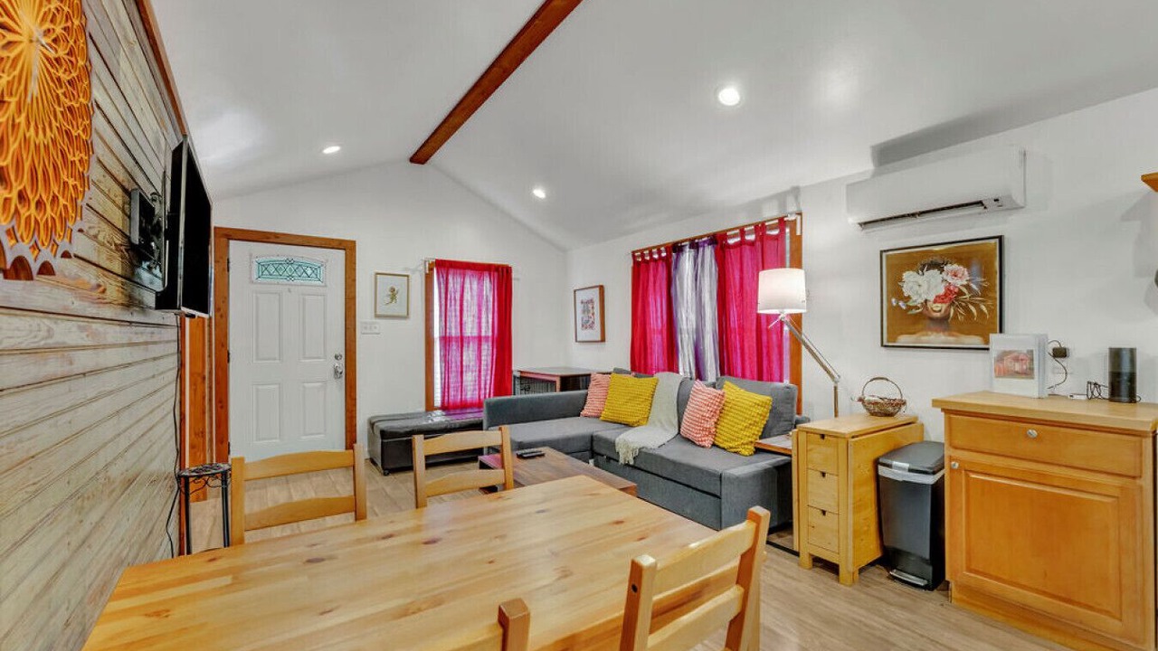 Photo of Livingroom in Chestnut