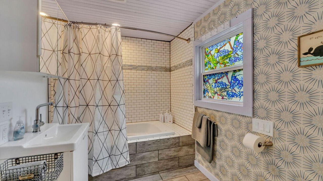 Photo of Bathroom in Chestnut