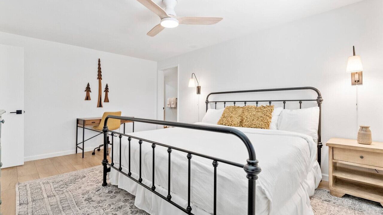 Photo of Bedroom in Crescent City North