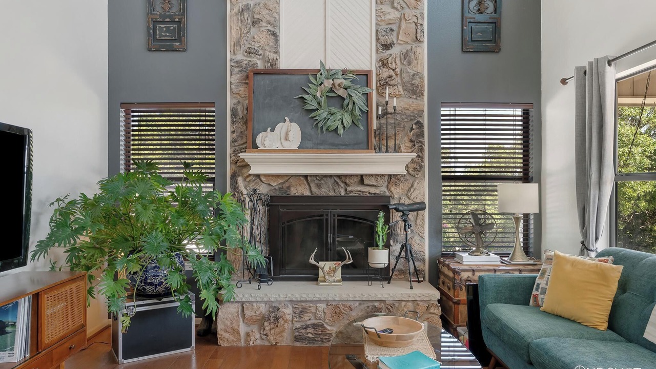 Photo of Livingroom in Buffalo Gap
