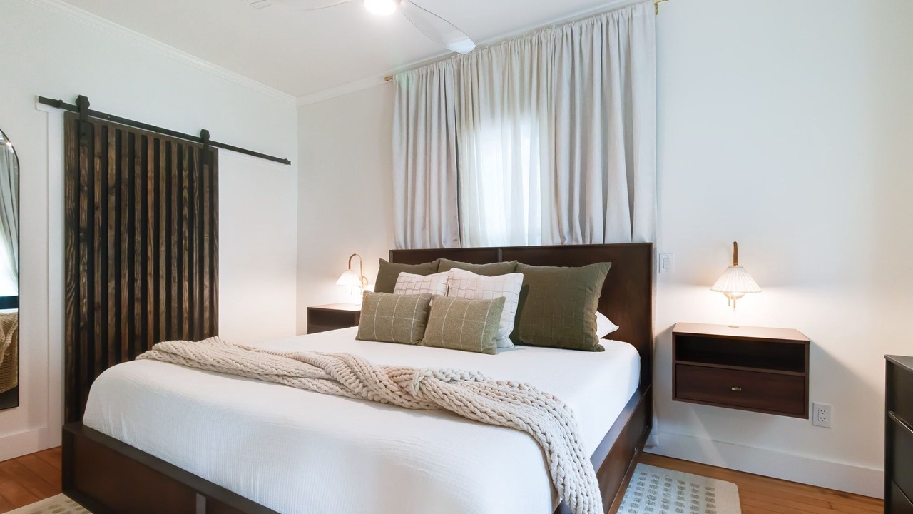 Photo of Bedroom in Downtown