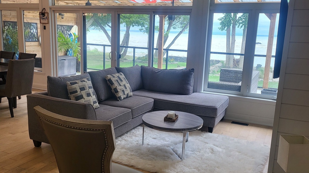 Photo of Livingroom in Fort Erie
