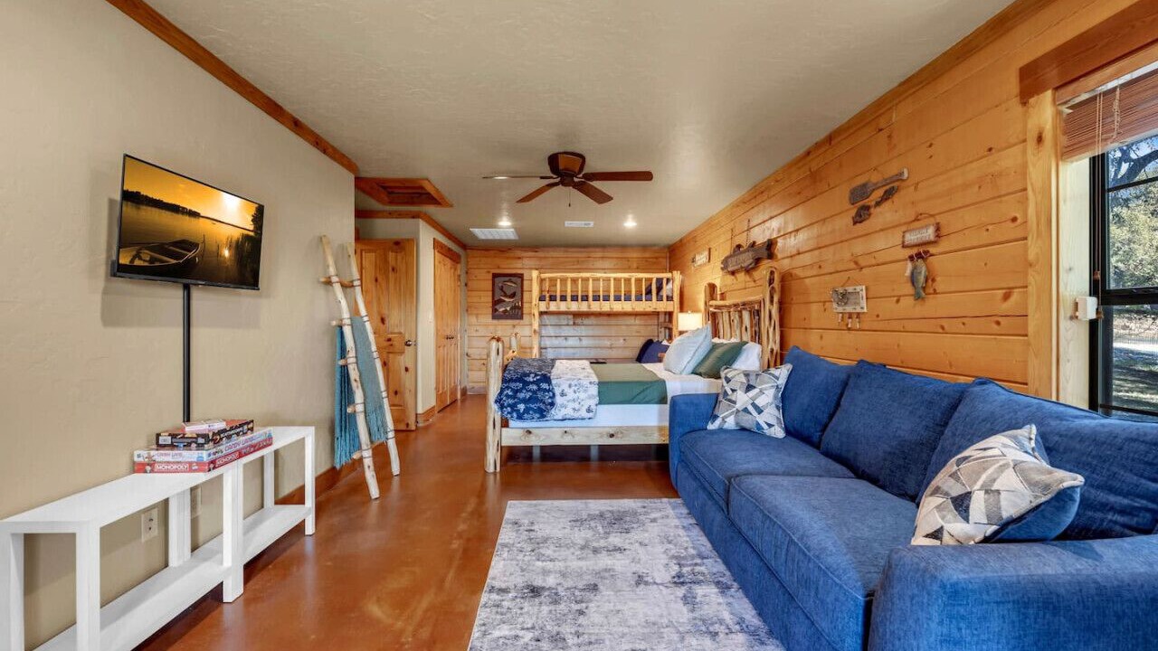 Photo of Bedroom in Granite Shoals