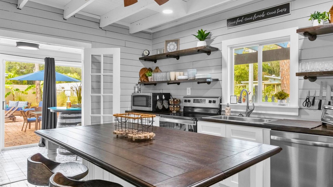 Photo of Others in Walkers Holly Hill