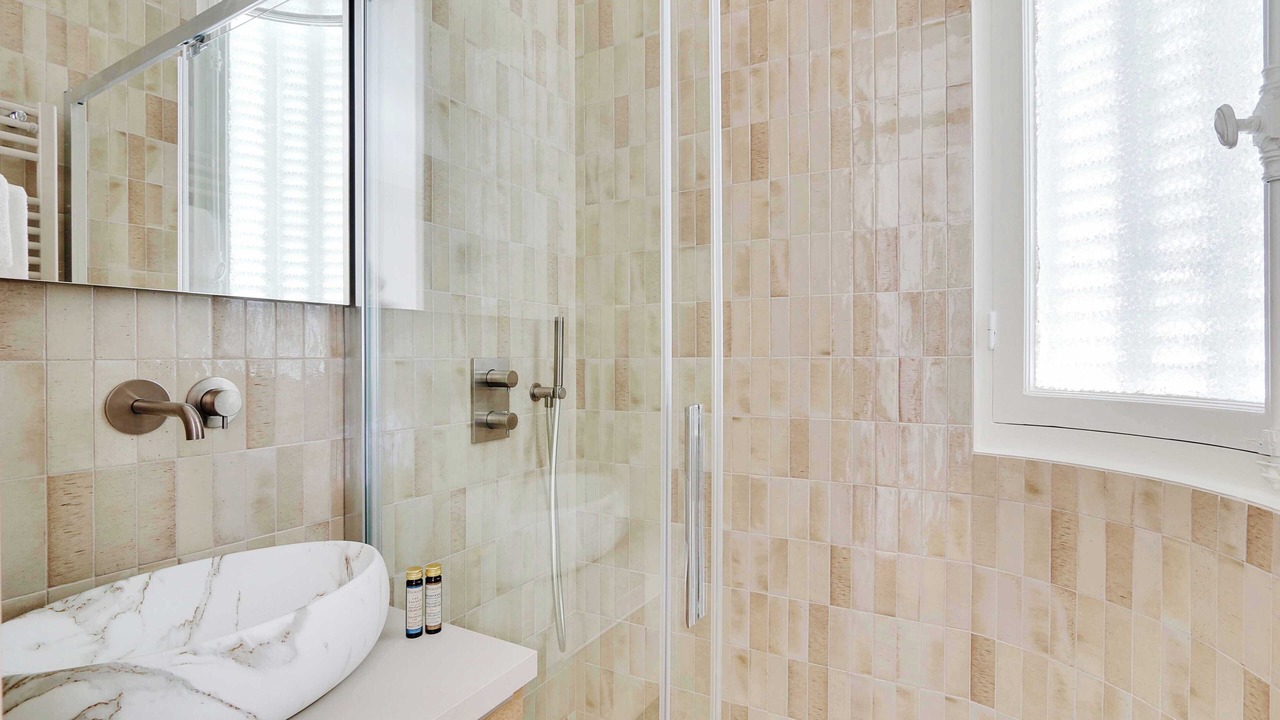 Photo of Bathroom in Porte-Dauphine