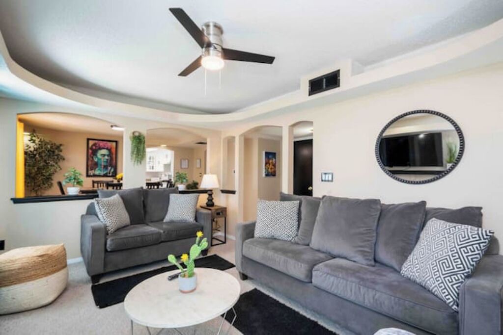 Photo of Livingroom in Biggs Field