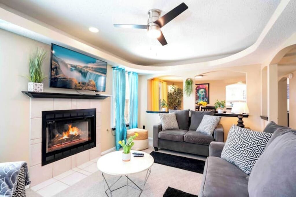 Photo of Livingroom in Biggs Field