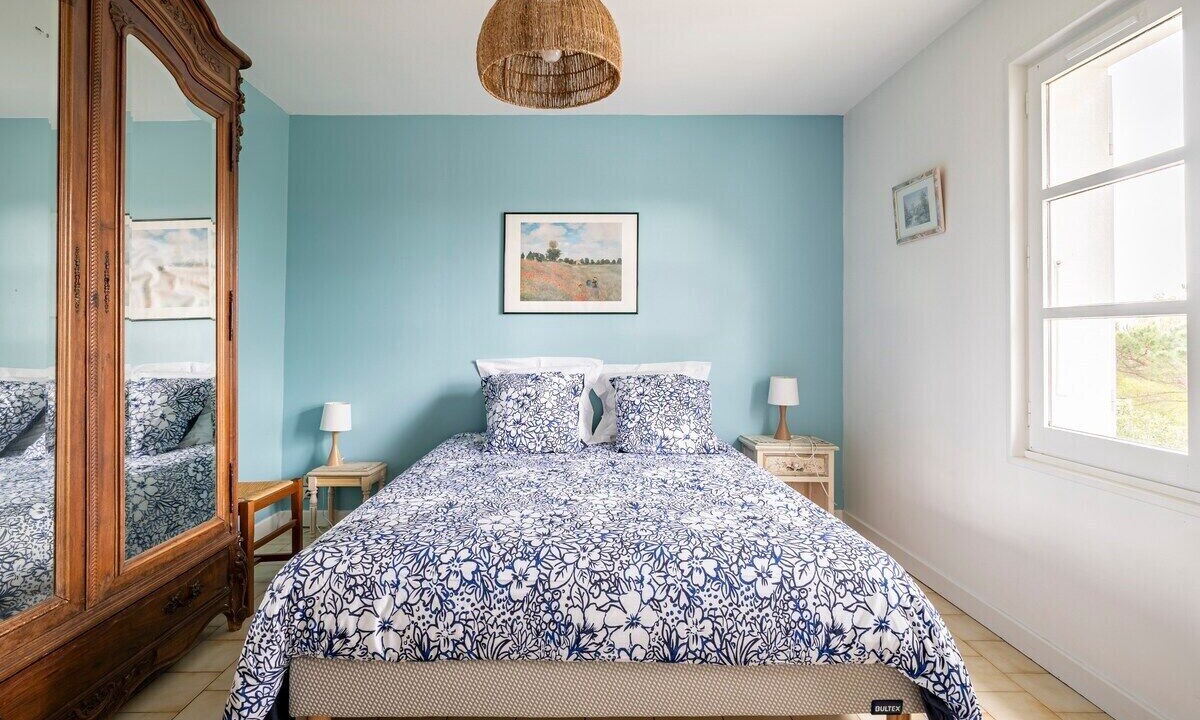 Photo of Bedroom in Mours-Saint-Eusebe