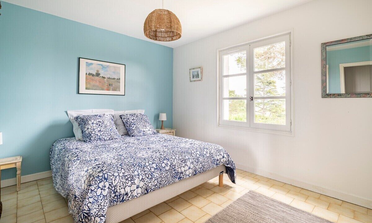 Photo of Bedroom in Mours-Saint-Eusebe