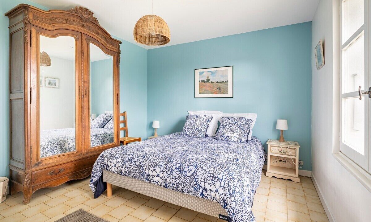 Photo of Bedroom in Mours-Saint-Eusebe