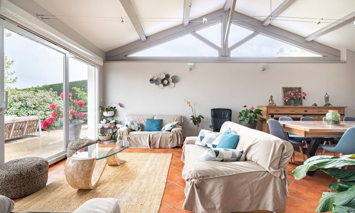 Photo of Livingroom in Mours-Saint-Eusebe