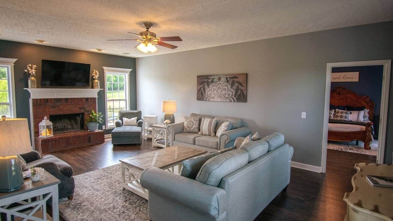 Photo of Livingroom in Greenbrier