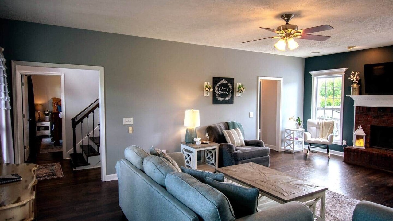 Photo of Livingroom in Greenbrier