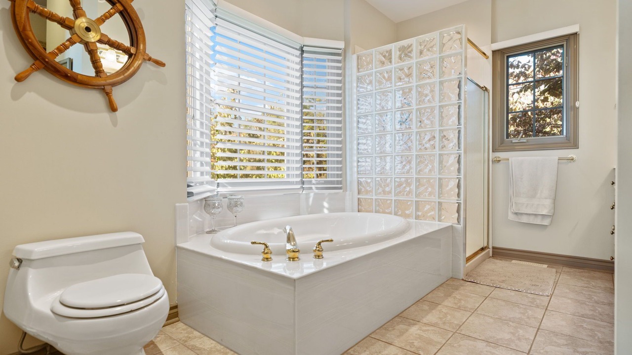 Photo of Bathroom in Normandale