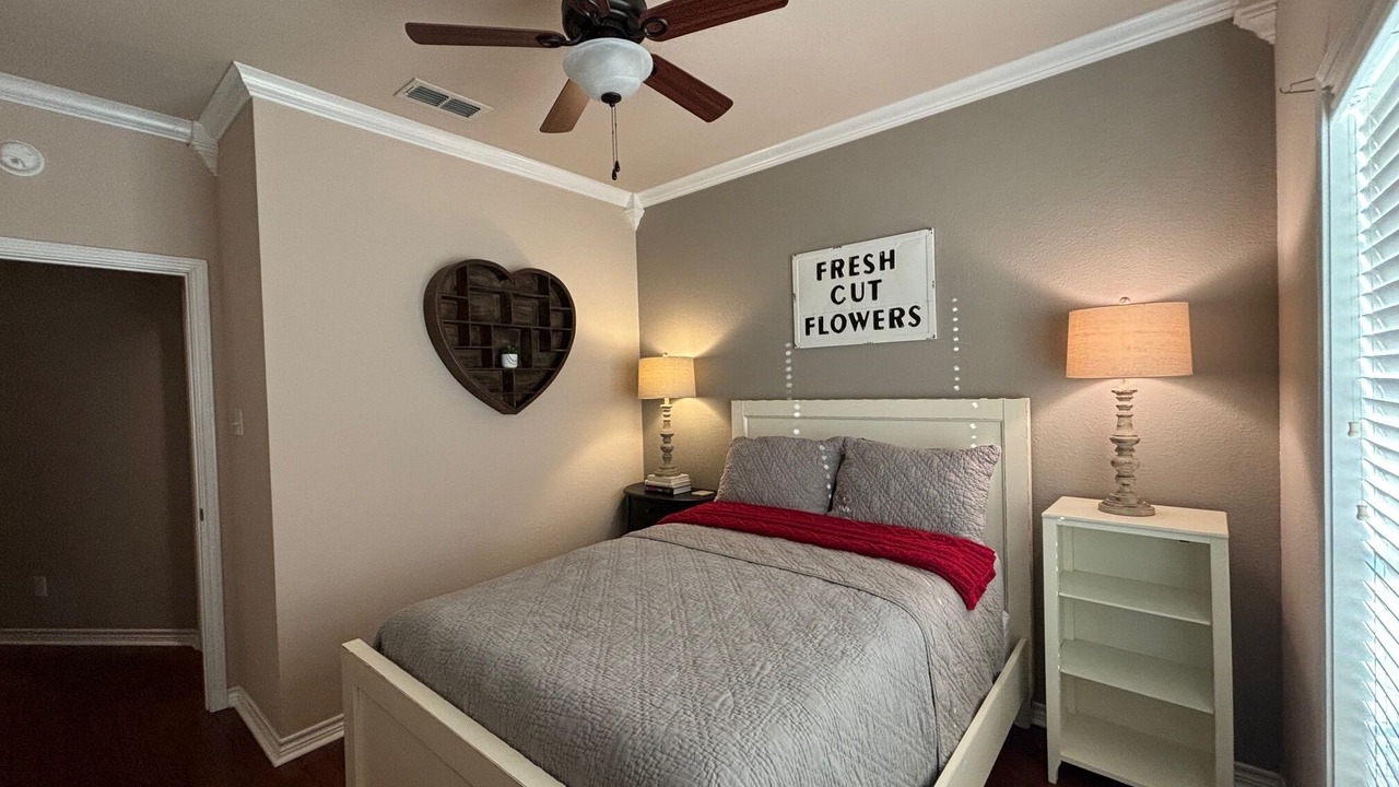 Photo of Bedroom in Center