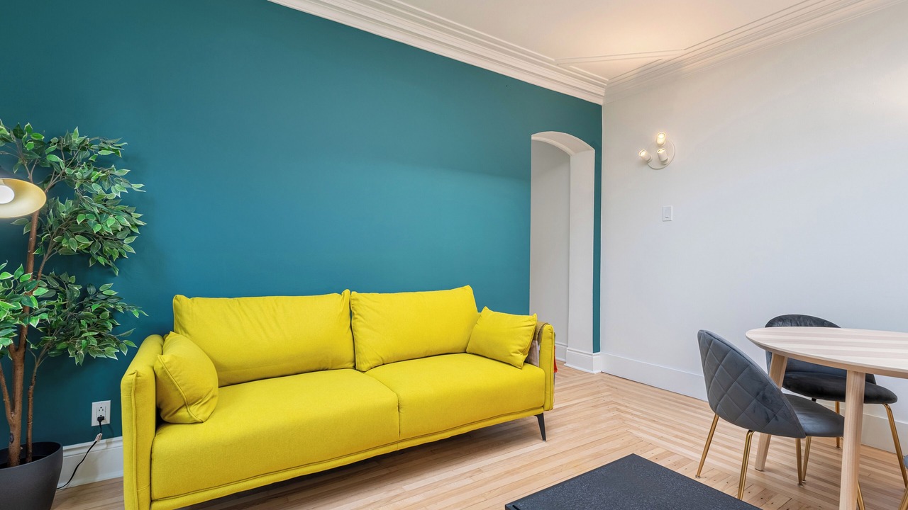 Photo of Livingroom in Youville