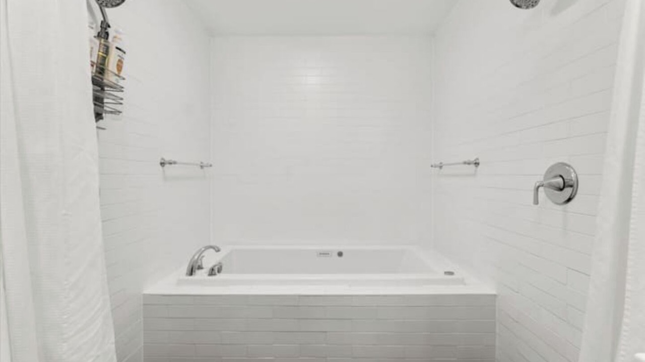 Photo of Bathroom in Holly