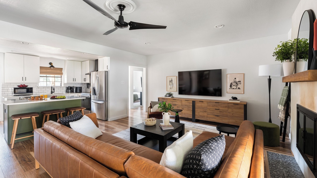 Photo of Livingroom in North Richland Hills