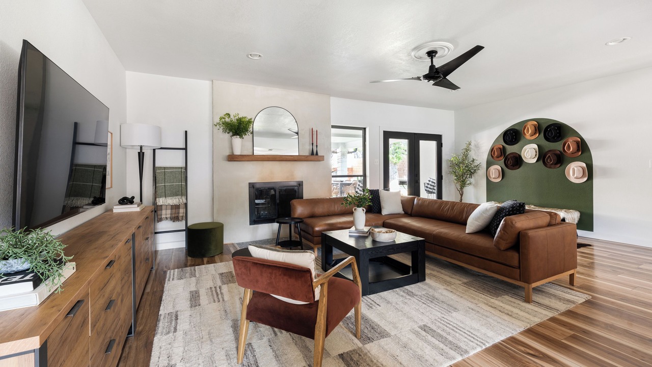 Photo of Livingroom in North Richland Hills