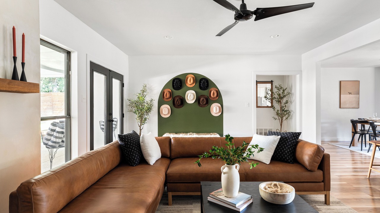 Photo of Livingroom in North Richland Hills