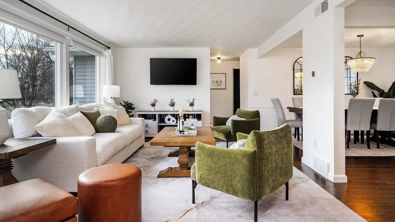 Photo of Livingroom in East Irondequoit