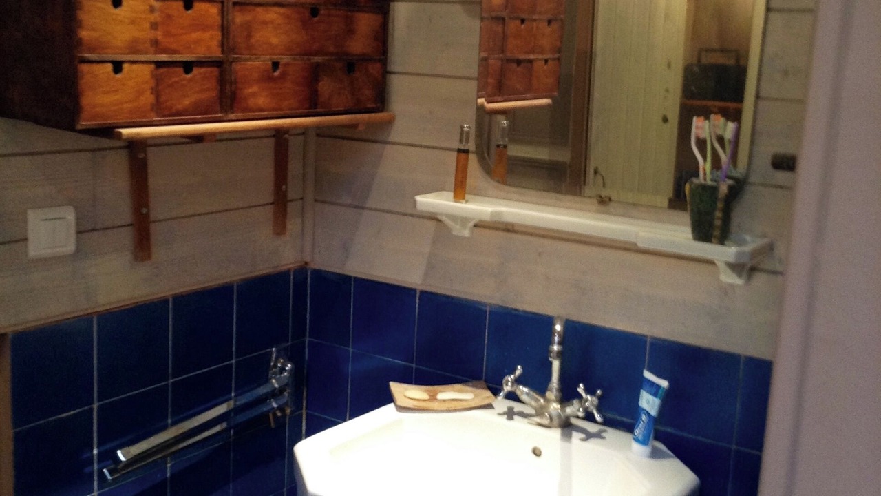 Photo of Bathroom in 18th Arrondissement