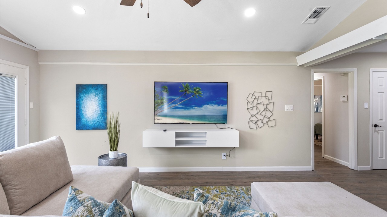 Photo of Livingroom in Spring Branch West
