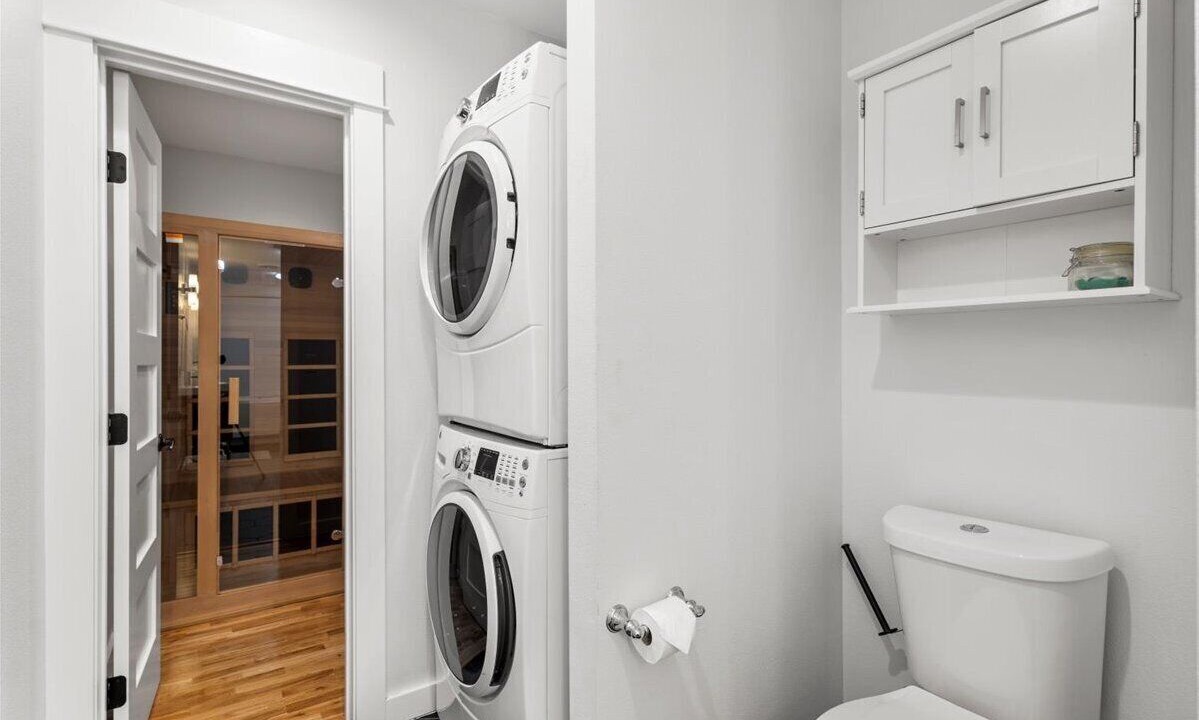 Photo of Bathroom in Holly
