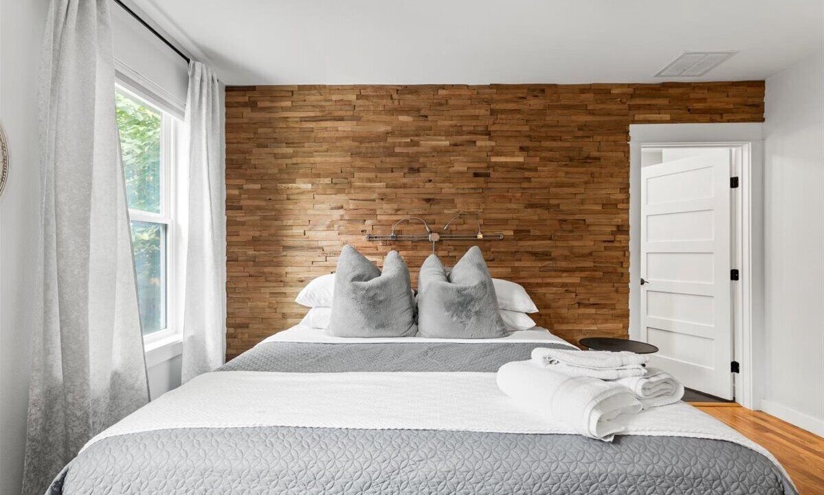 Photo of Bedroom in Holly