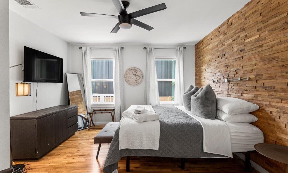 Photo of Bedroom in Holly