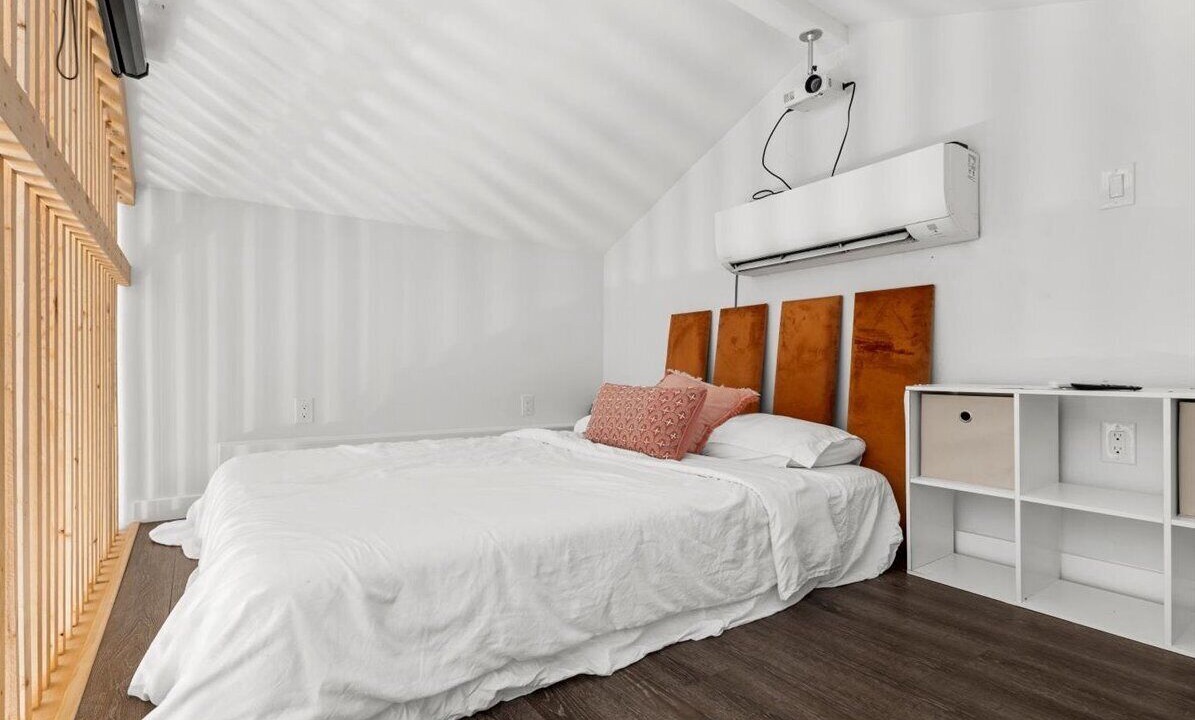 Photo of Bedroom in Holly